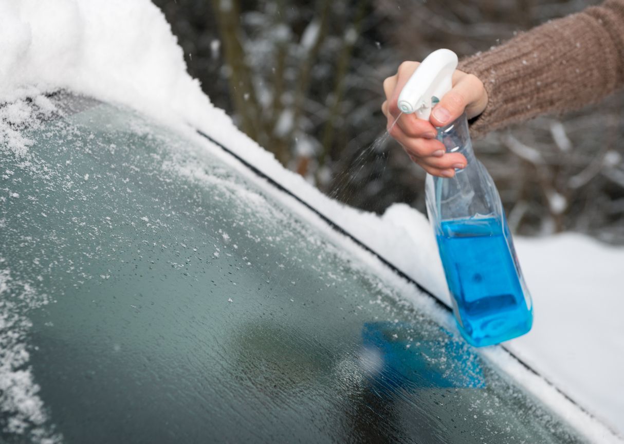 Ice Off How to De-ice Your Windscreen | Brindley Group