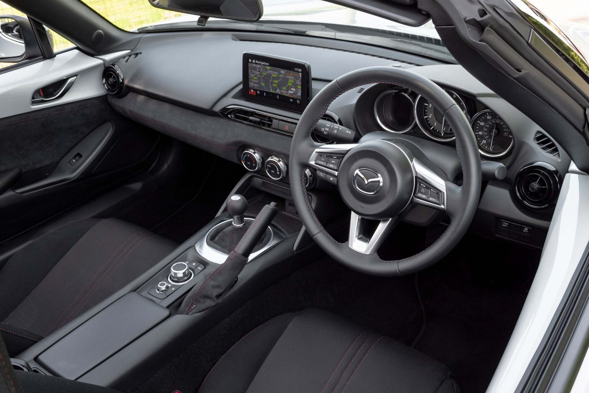 Mazda MX-5 Interior