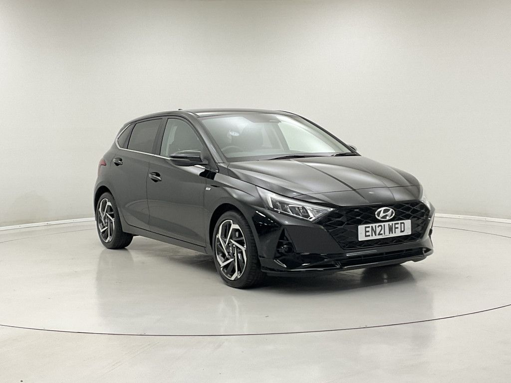 Black Hyundai i20 Black Hyundai i20