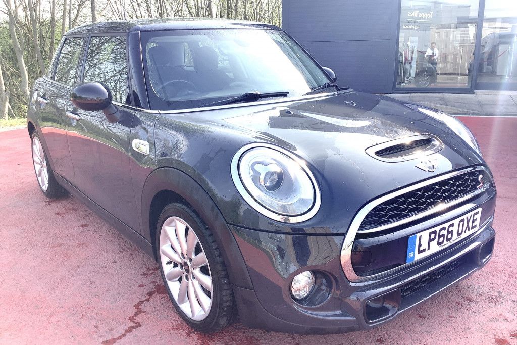 Black Mini Cooper Black Mini Cooper