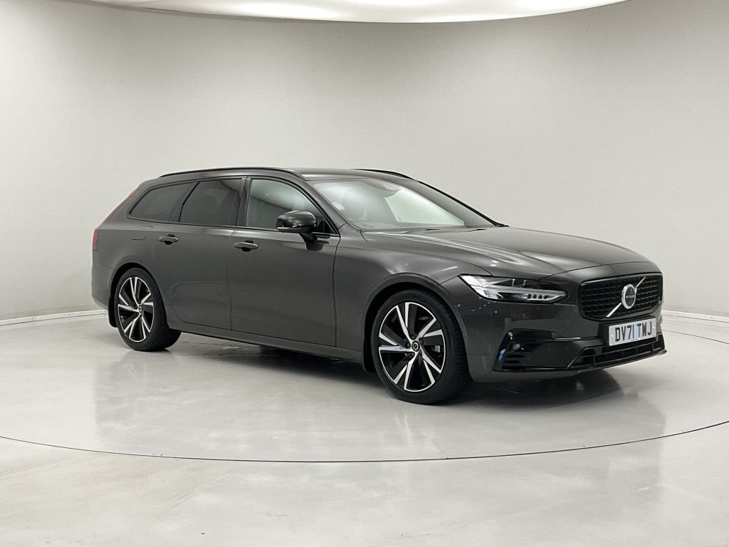 Black Volvo V90 Black Volvo V90