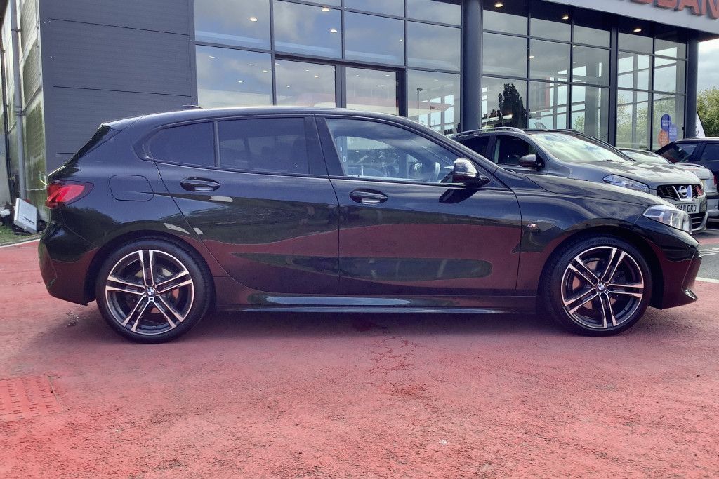 black BMW 1 series