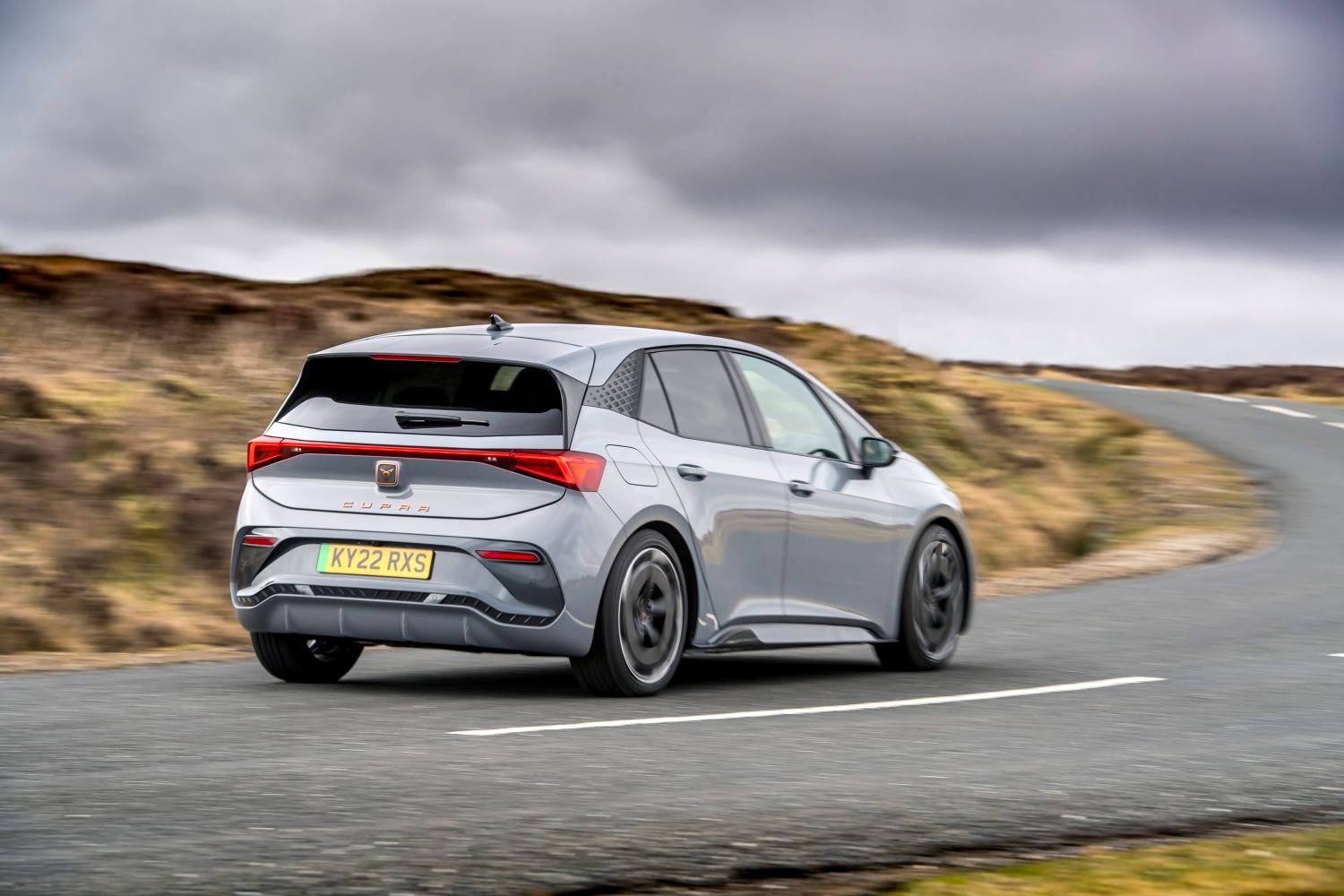 Understeer and oversteer explained | Swansway Blog